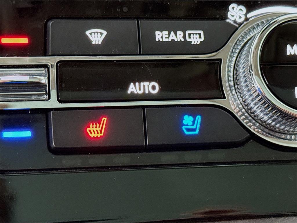 used 2022 Lincoln Navigator car, priced at $63,999