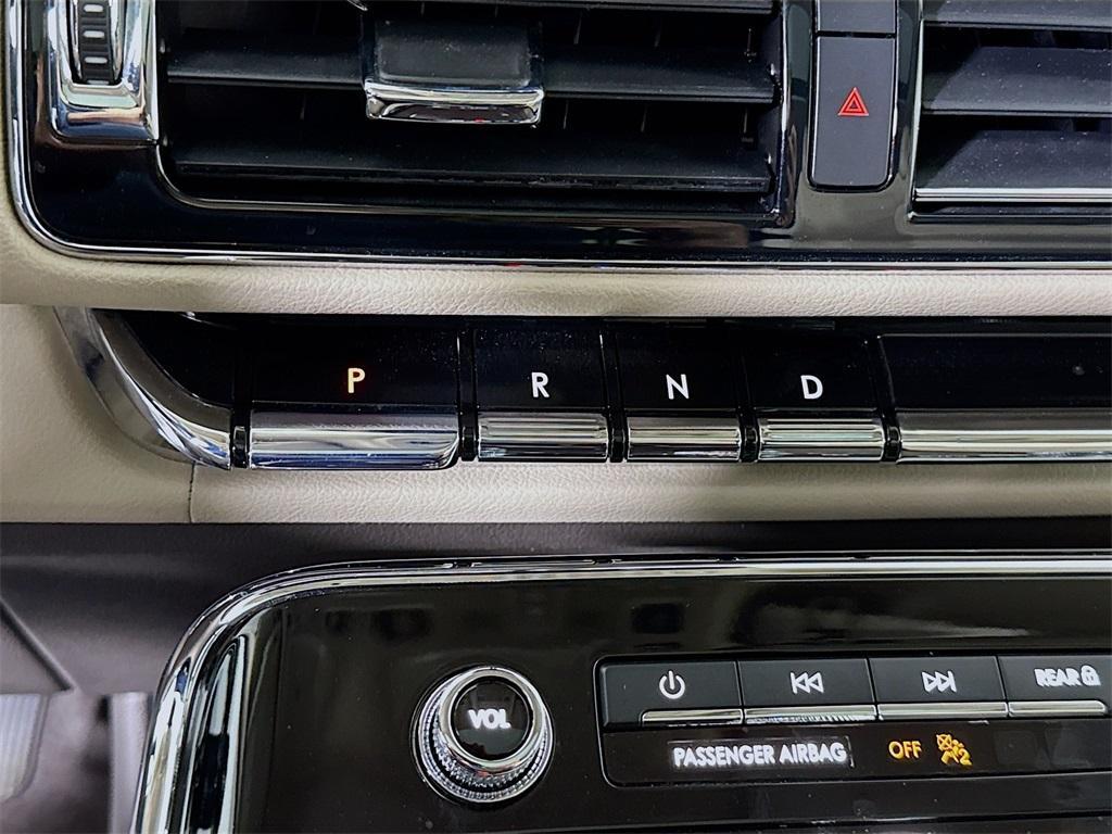 used 2022 Lincoln Navigator car, priced at $63,999