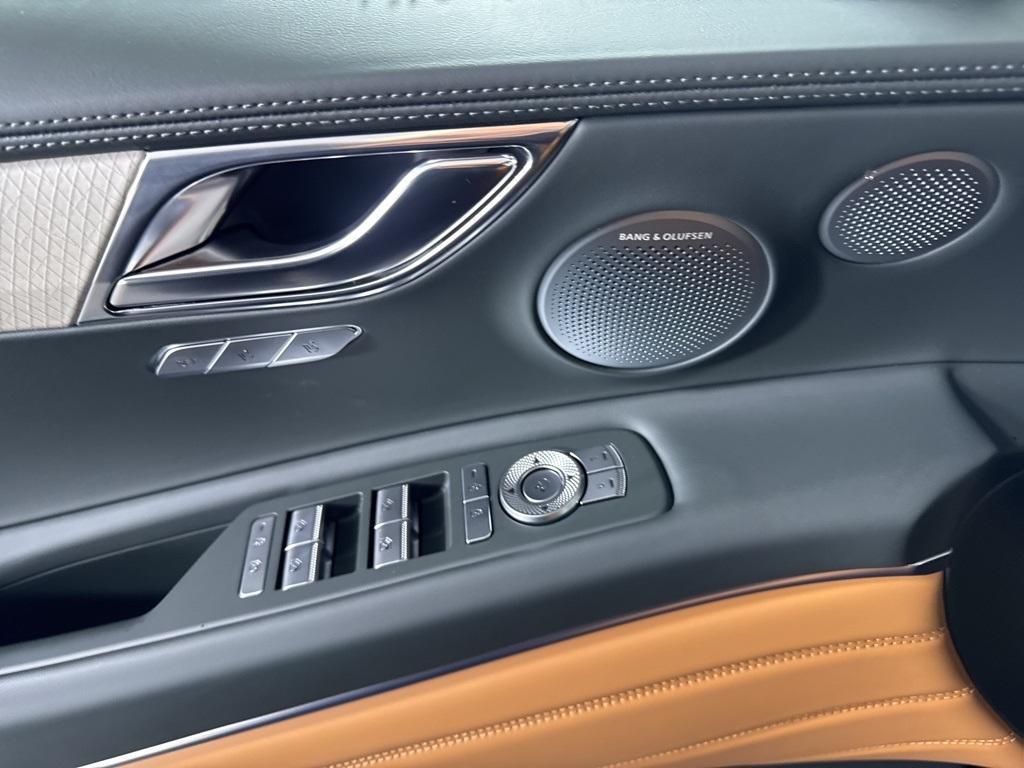 new 2025 Genesis GV80 car, priced at $77,129