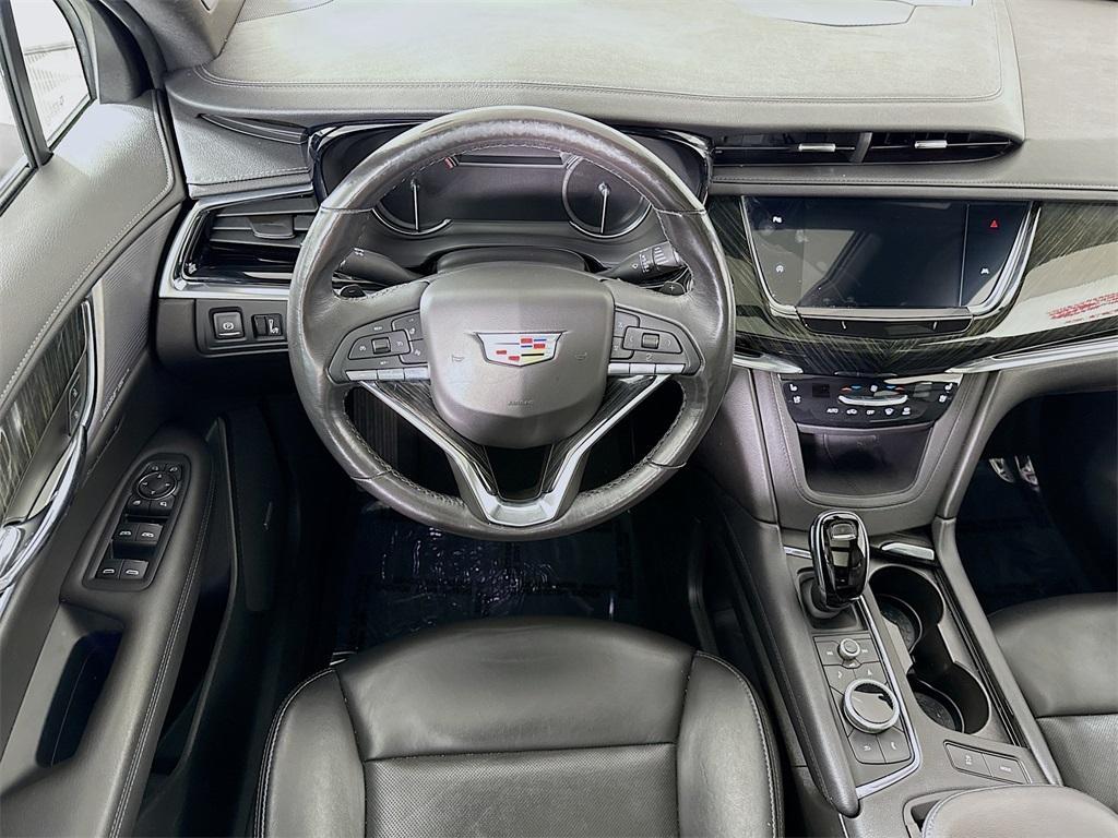 used 2020 Cadillac XT6 car, priced at $31,998
