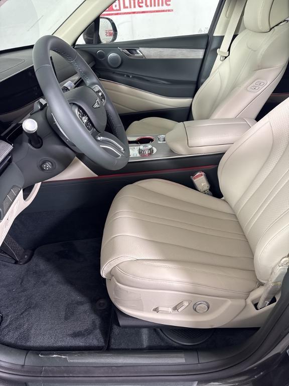 new 2025 Genesis GV80 car, priced at $68,850