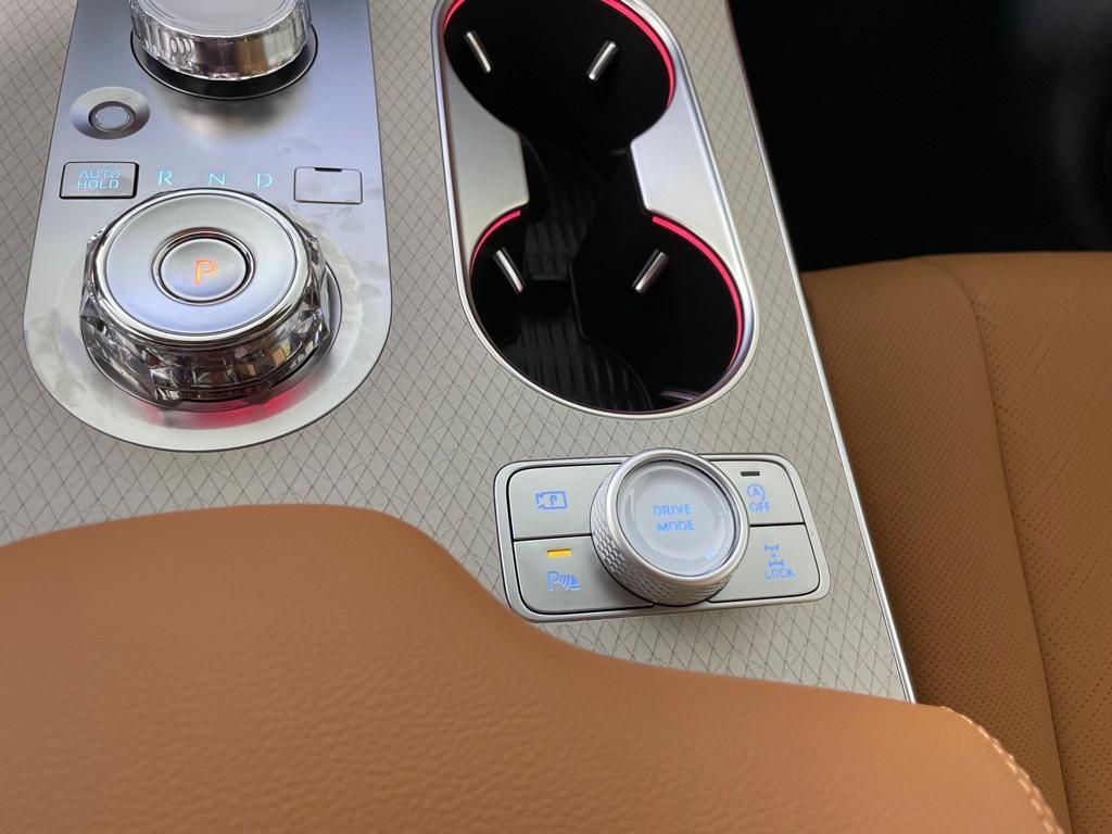new 2025 Genesis GV80 car, priced at $76,940