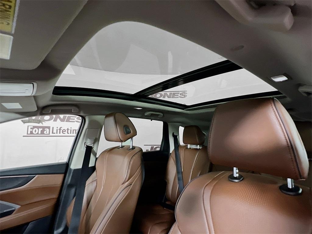 used 2023 Acura MDX car, priced at $48,998