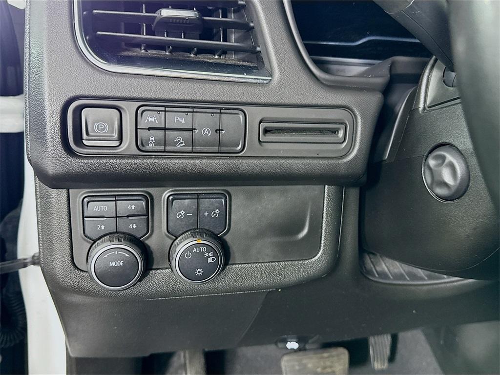 used 2023 Chevrolet Suburban car, priced at $48,885