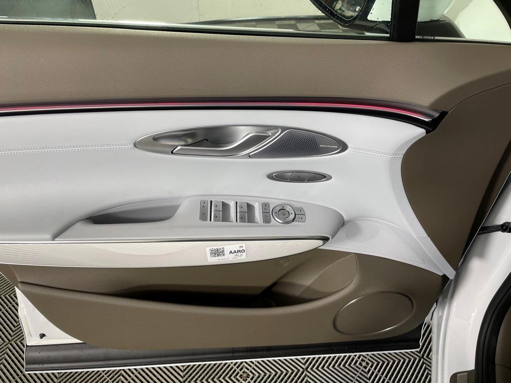 new 2026 Genesis GV70 car, priced at $59,270