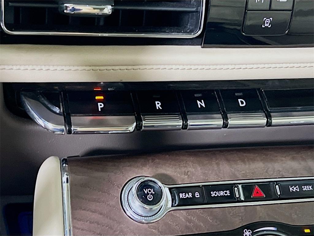 used 2022 Lincoln Aviator car, priced at $45,998