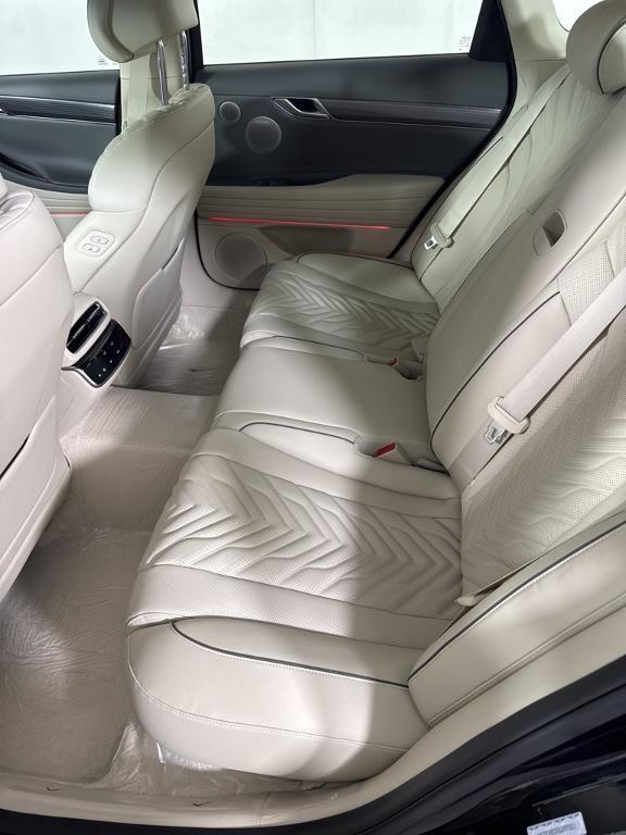 new 2025 Genesis G80 car, priced at $69,495