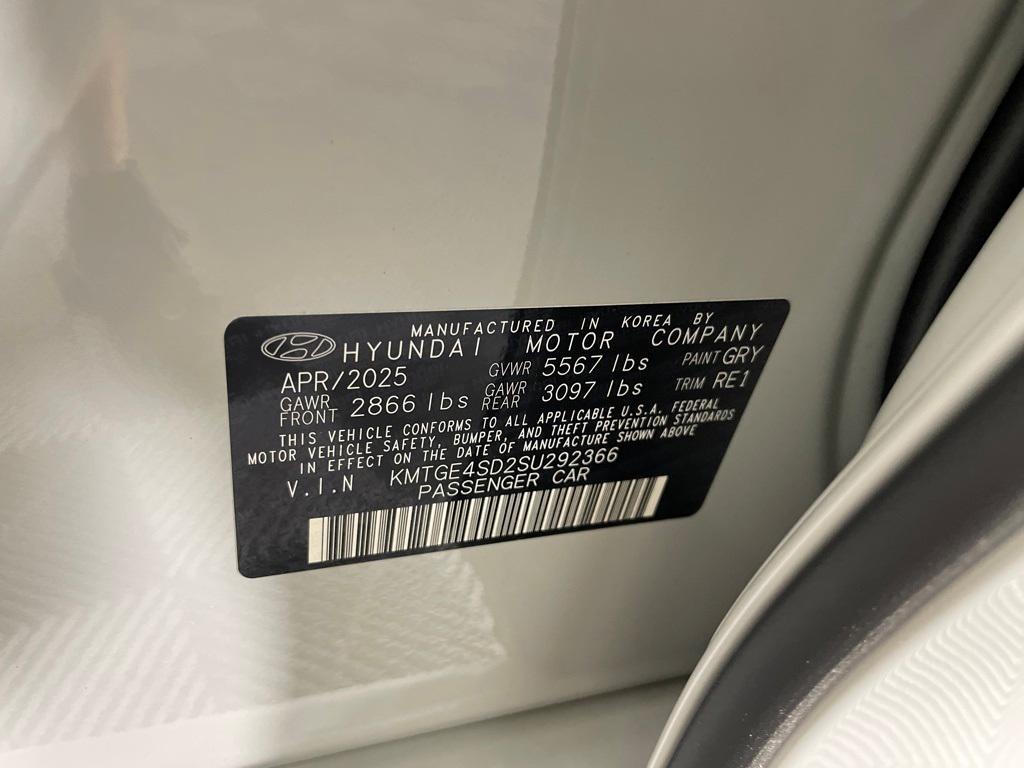 new 2025 Genesis G80 car, priced at $70,155