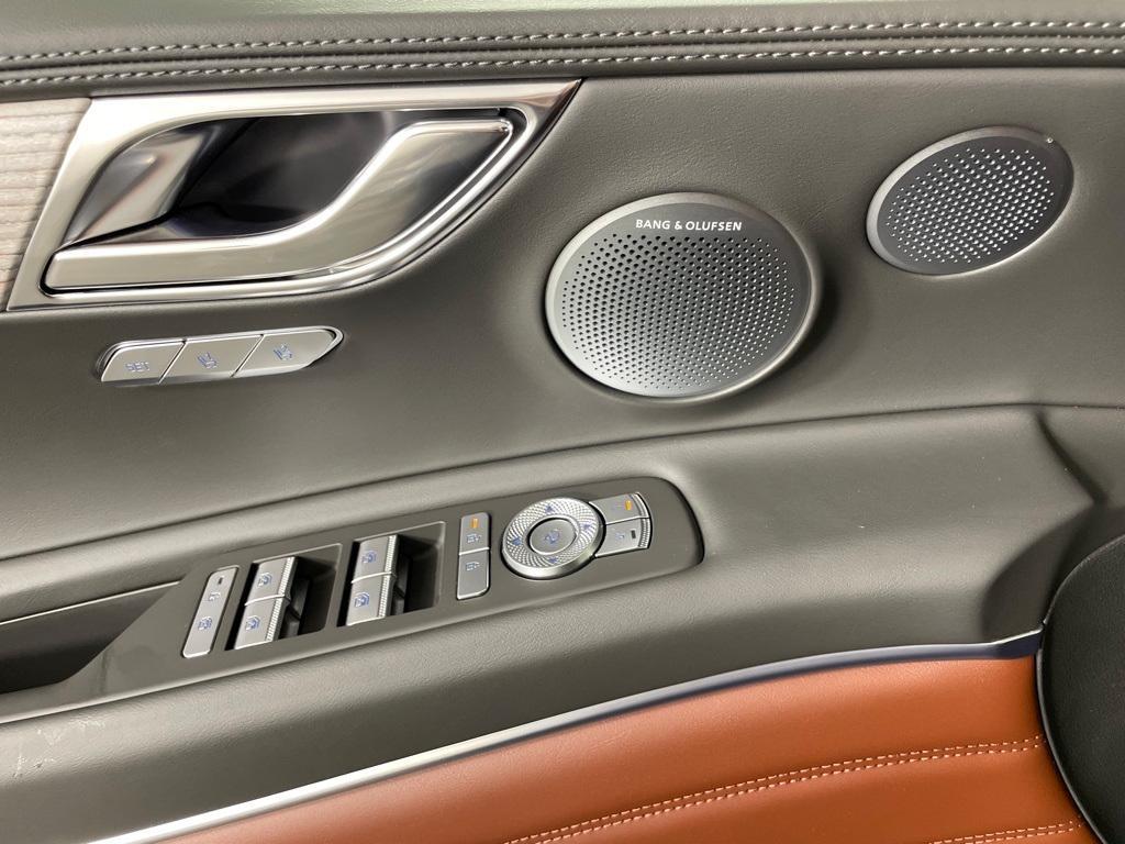 new 2025 Genesis GV80 car, priced at $82,655
