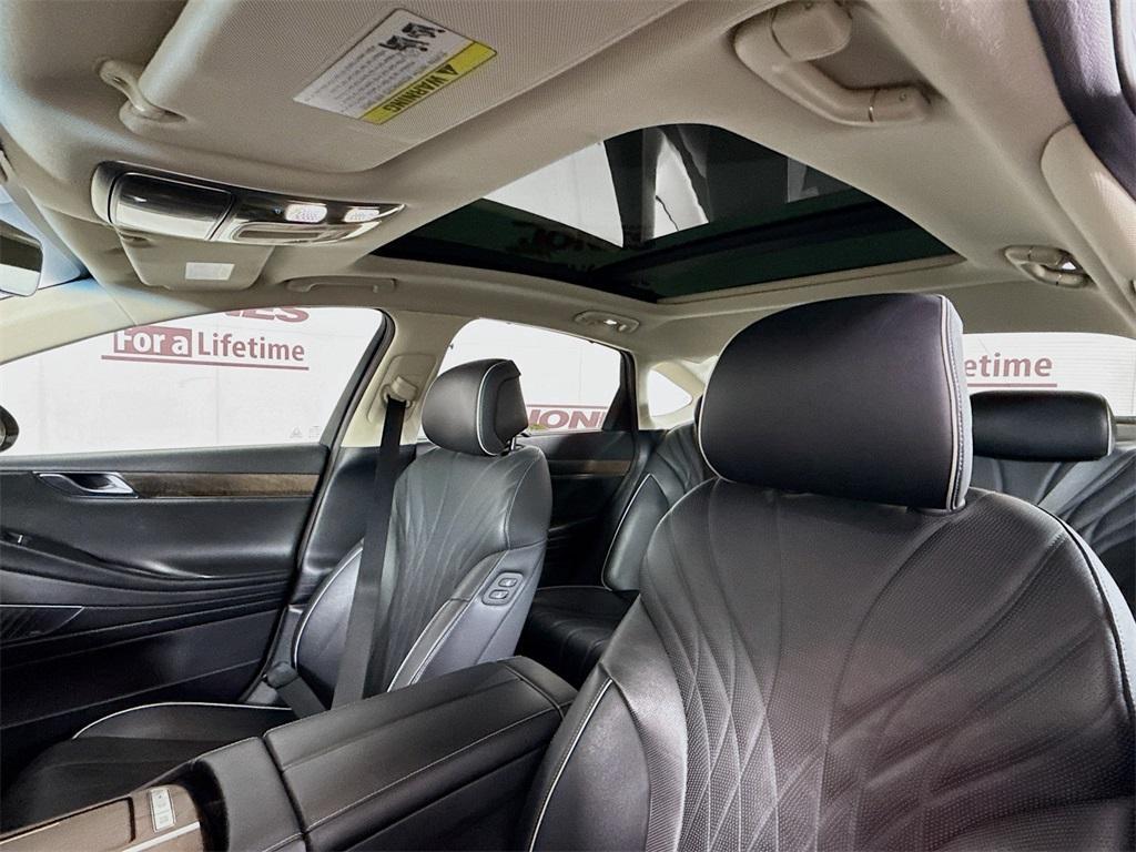 used 2021 Genesis G80 car, priced at $30,995