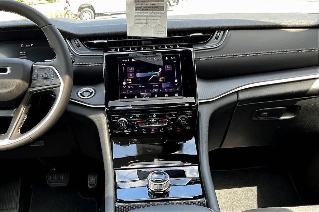new 2025 Jeep Grand Cherokee car, priced at $34,991