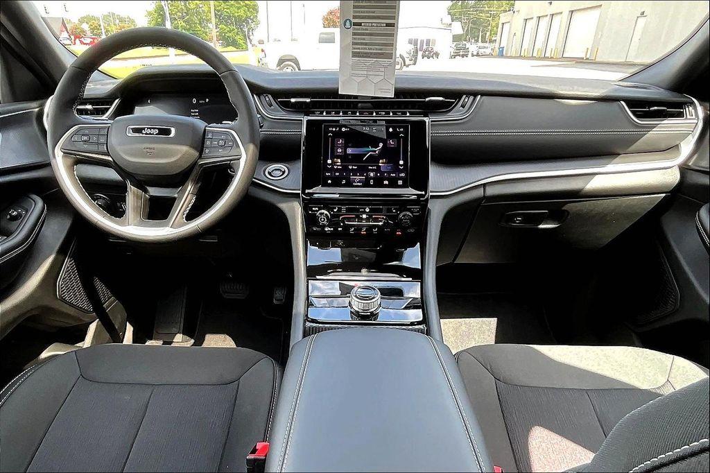 new 2025 Jeep Grand Cherokee car, priced at $34,991