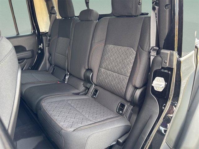 new 2025 Jeep Gladiator car, priced at $45,993