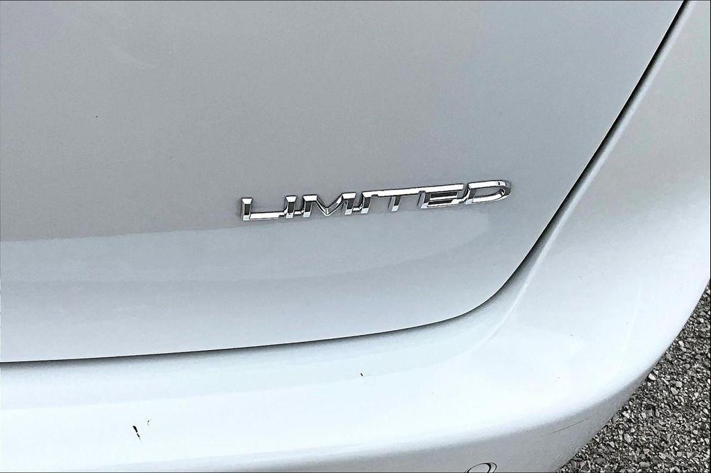 used 2020 Chrysler Pacifica car, priced at $24,619