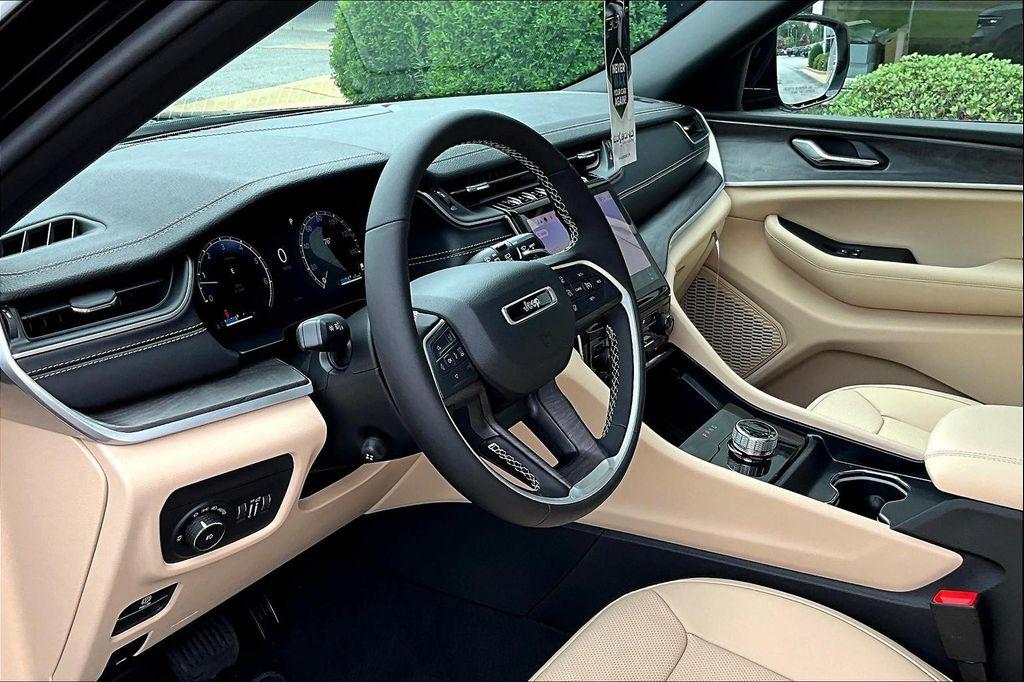 new 2025 Jeep Grand Cherokee L car, priced at $44,247