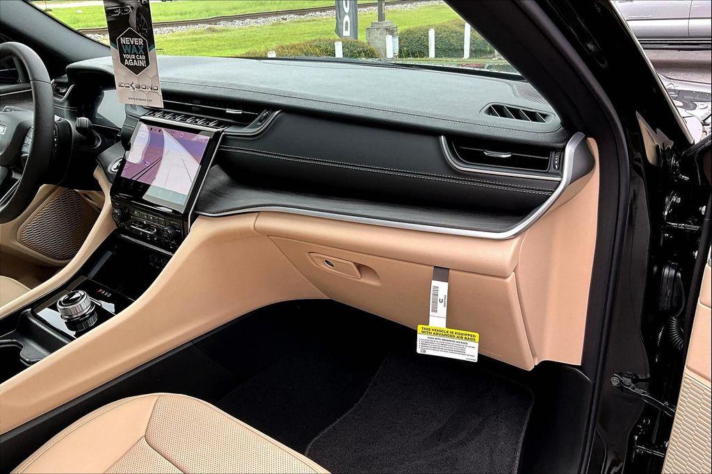 new 2025 Jeep Grand Cherokee L car, priced at $44,247