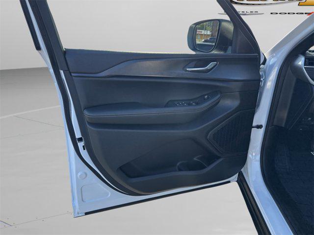 new 2025 Jeep Grand Cherokee car, priced at $36,224