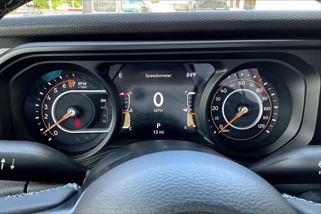 new 2025 Jeep Gladiator car, priced at $46,239