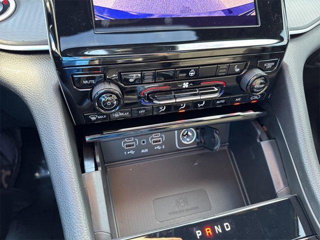 new 2025 Jeep Grand Cherokee car, priced at $40,635