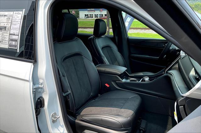 new 2025 Jeep Grand Cherokee L car, priced at $43,330