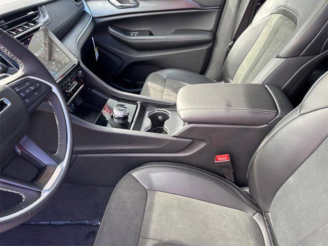 new 2025 Jeep Grand Cherokee L car, priced at $39,657