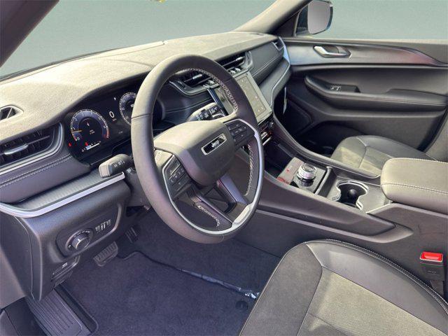 new 2025 Jeep Grand Cherokee L car, priced at $39,657