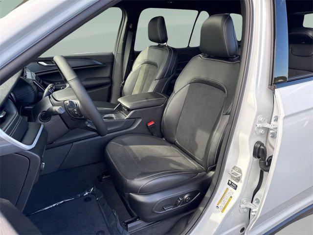 new 2025 Jeep Grand Cherokee L car, priced at $39,657