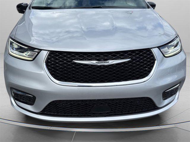 new 2026 Chrysler Pacifica car, priced at $40,447