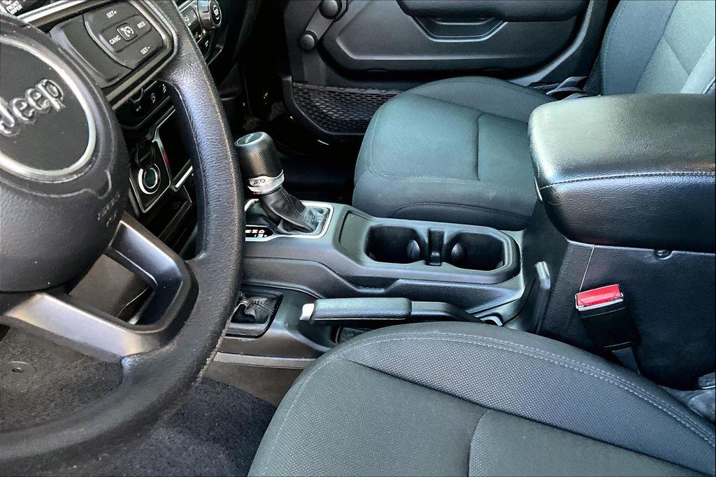 used 2023 Jeep Gladiator car, priced at $32,121