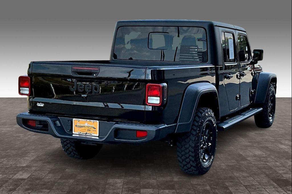 used 2023 Jeep Gladiator car, priced at $32,121