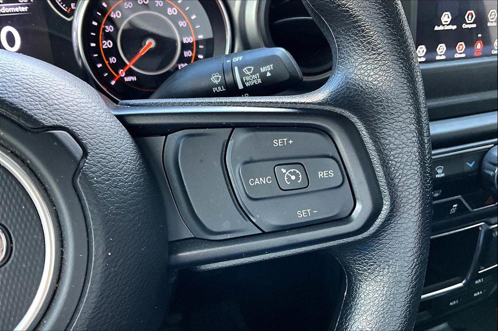used 2023 Jeep Gladiator car, priced at $32,121