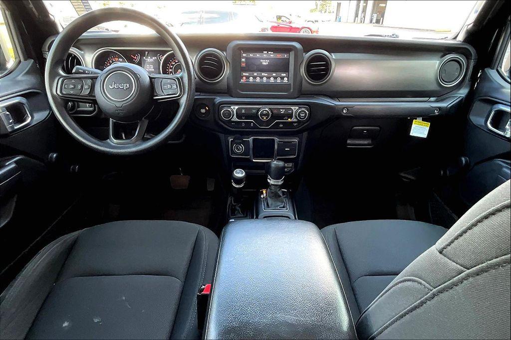 used 2023 Jeep Gladiator car, priced at $32,121