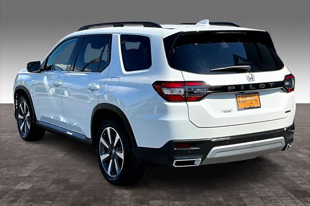 used 2025 Honda Pilot car, priced at $43,636