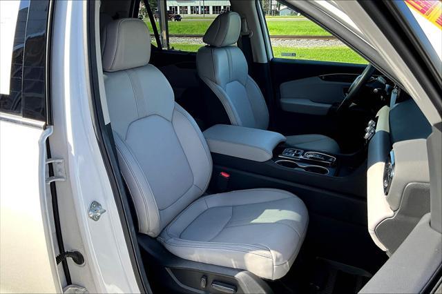 used 2025 Honda Pilot car, priced at $43,636