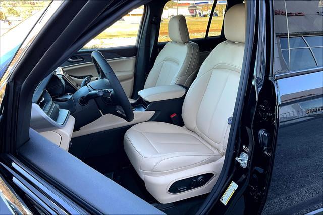 new 2025 Jeep Grand Cherokee car, priced at $45,290