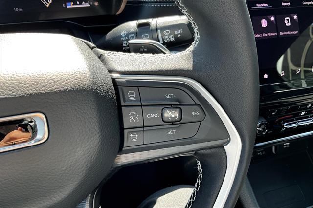 new 2025 Jeep Grand Cherokee car, priced at $42,145