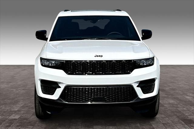 new 2025 Jeep Grand Cherokee car, priced at $42,145