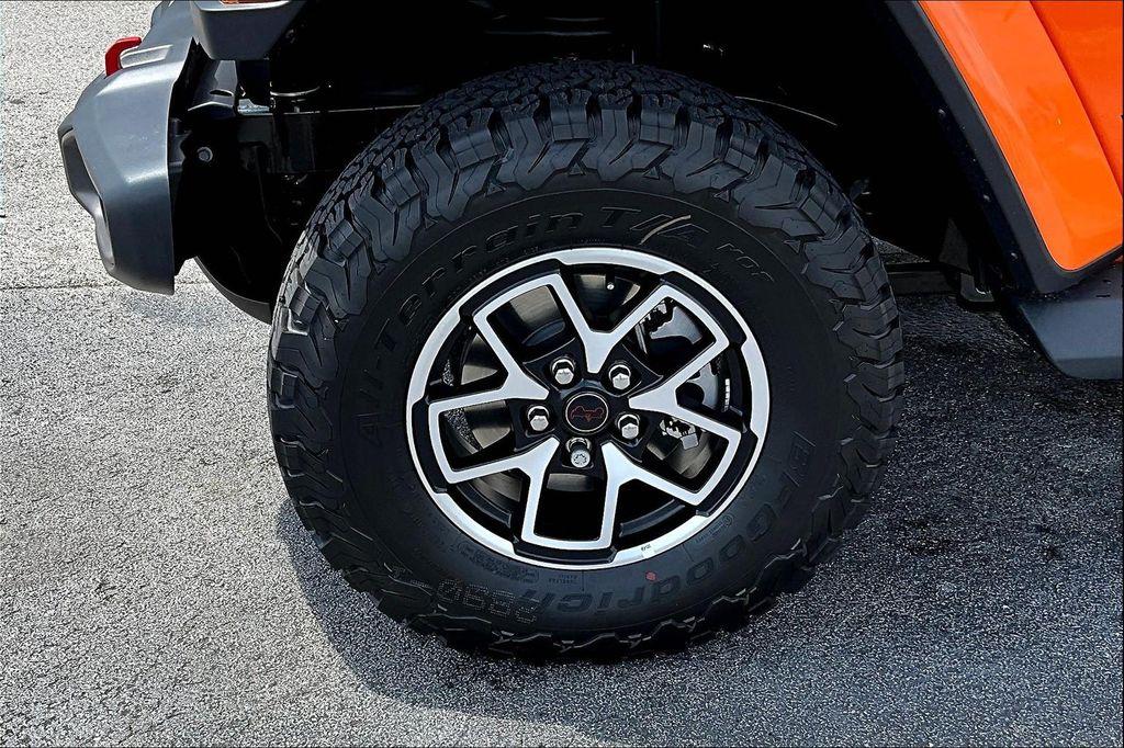 new 2025 Jeep Wrangler car, priced at $53,487