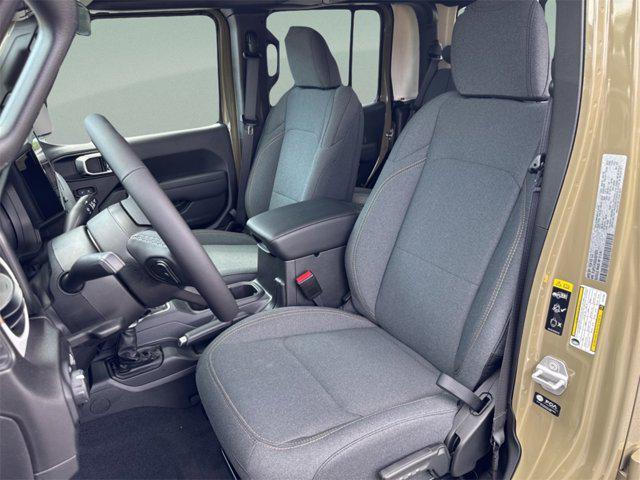 new 2025 Jeep Gladiator car, priced at $43,246