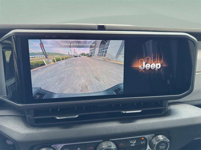 new 2025 Jeep Gladiator car, priced at $43,246