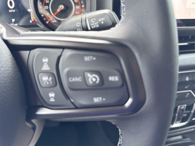 new 2025 Jeep Gladiator car, priced at $43,246