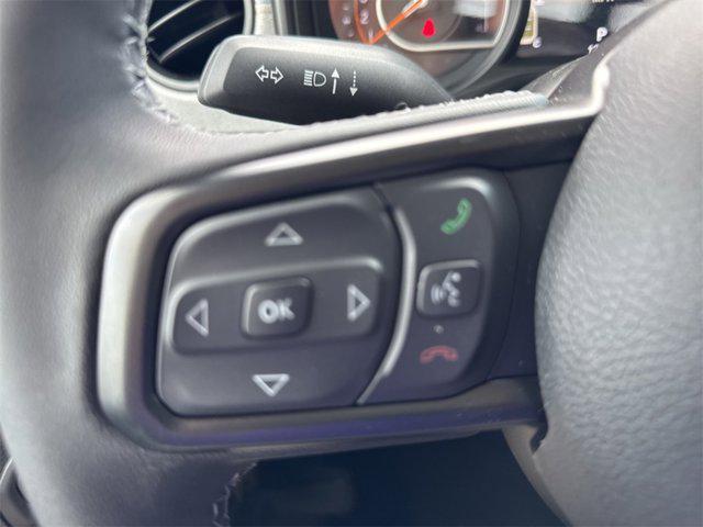 new 2025 Jeep Gladiator car, priced at $43,246