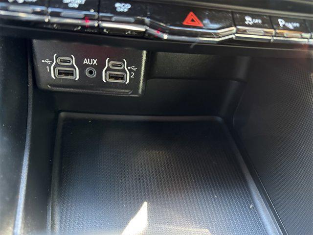 used 2025 Dodge Durango car, priced at $35,498