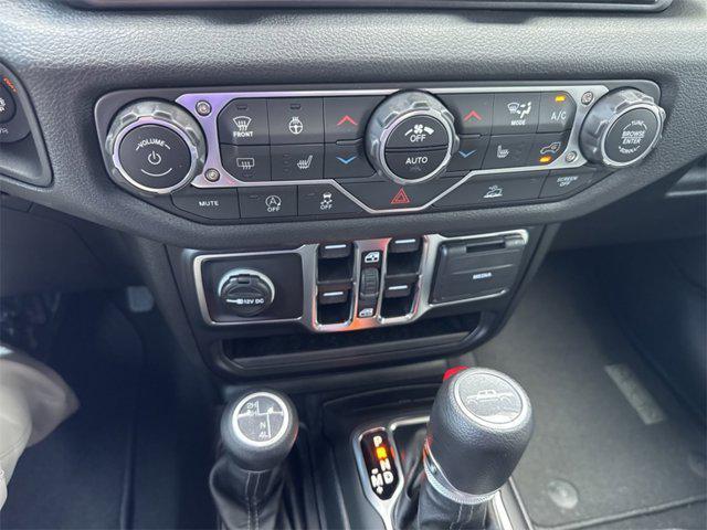 new 2025 Jeep Gladiator car, priced at $42,747