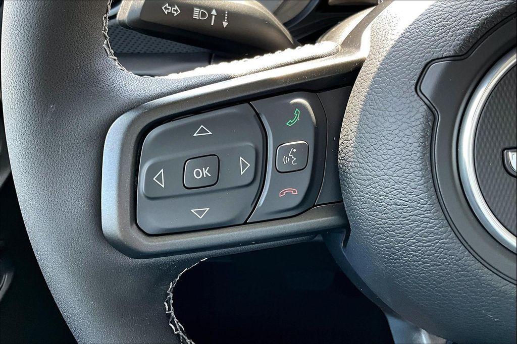 new 2025 Jeep Gladiator car, priced at $46,982