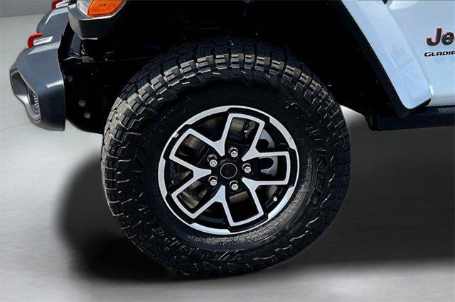 new 2025 Jeep Gladiator car, priced at $44,947