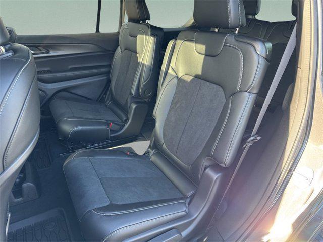 new 2025 Jeep Grand Cherokee L car, priced at $40,151