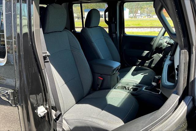 new 2025 Jeep Gladiator car, priced at $42,492