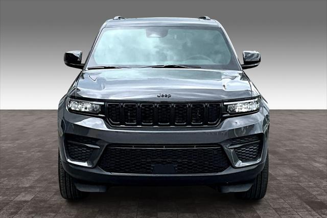 new 2025 Jeep Grand Cherokee car, priced at $40,242