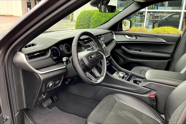 new 2025 Jeep Grand Cherokee car, priced at $40,242
